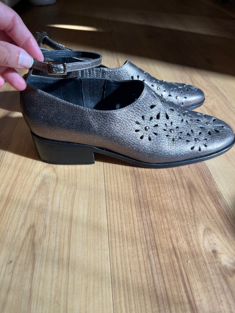 Rachel Comey Laser Cut Studded Oxfords Pewter Size 9 Excellent Condition!